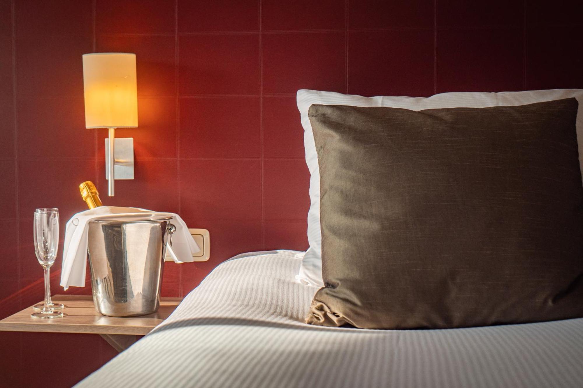 Hotel Hof Van Gelre By Flow ロヘム エクステリア 写真